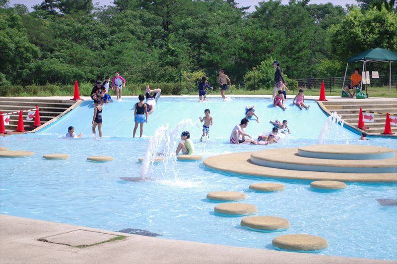 鳥取砂丘こどもの国の幼児用プール「水の遊び場」